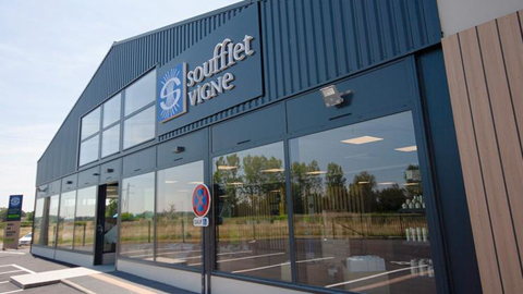 Le magasin de Vinzelles, près de Mâcon, va servir de magasin pilote pour redynamiser l’ensemble des sites.